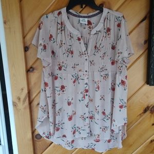 Women's Floral Blouse.